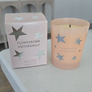 NIB never used VIKTOR & ROLF FLOWERBOMB scented Bougie candle 2.5 OZ Limited Ed.